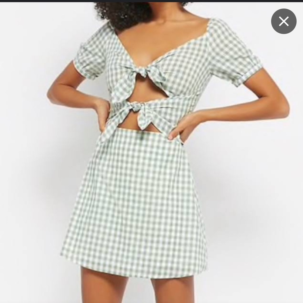 Emory park dress not a stretchy material